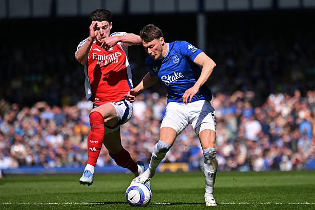 员的缺席或 员的缺席或