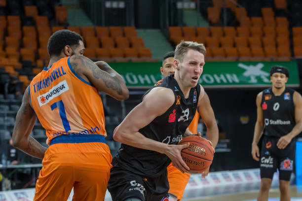 色发挥不仅 色发挥不仅